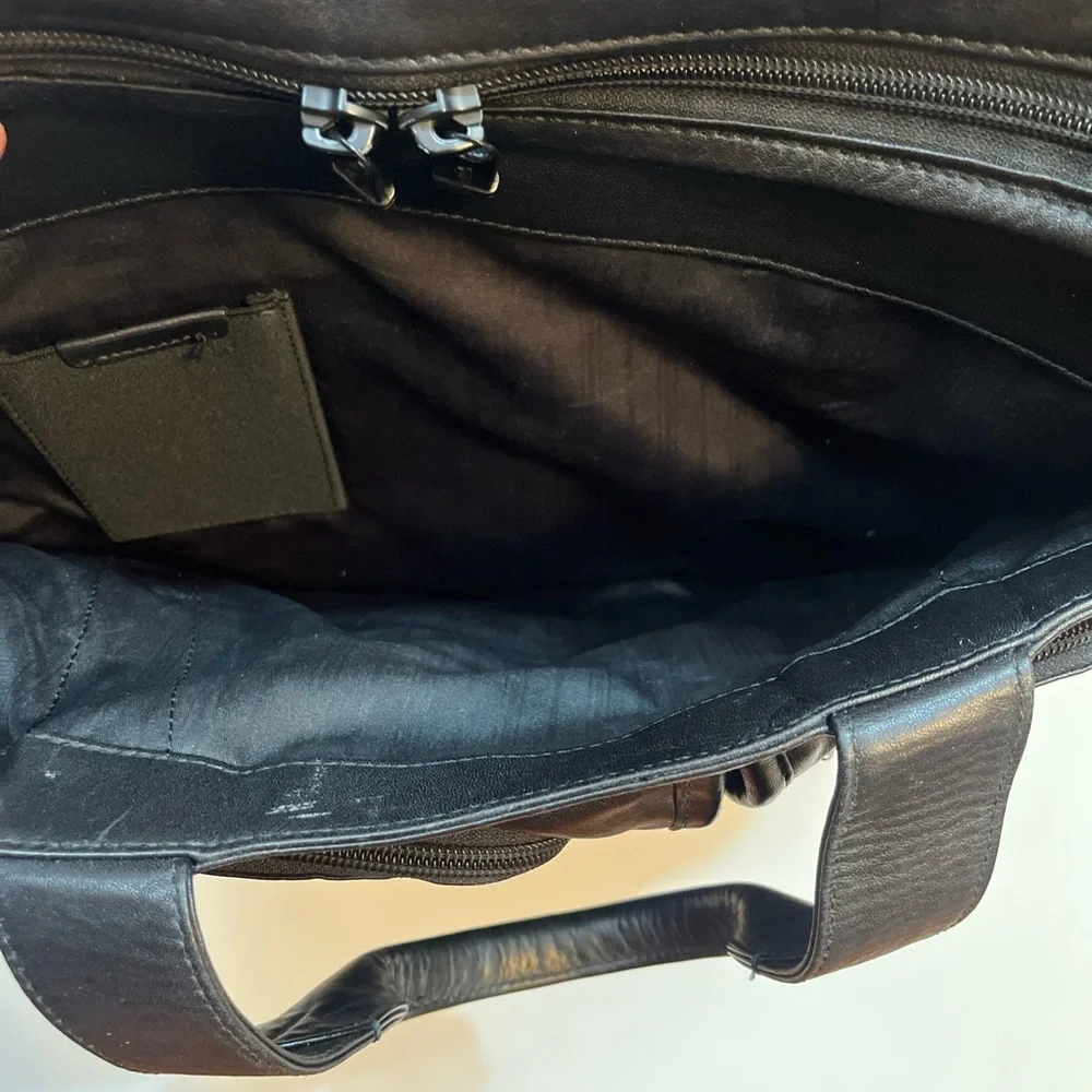 TUMI 96141DH Black Leather Shoulder Laptop Bag